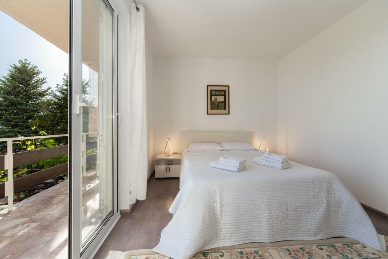 Apartment Bella Baska Voda Ngoại thất bức ảnh